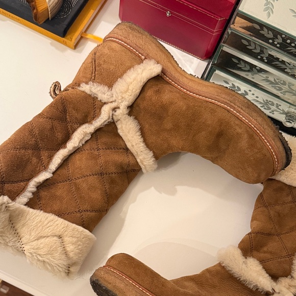 Moncler Women's Tan Shearling Merino Sheep Fur Boots - Picture 4 of 12